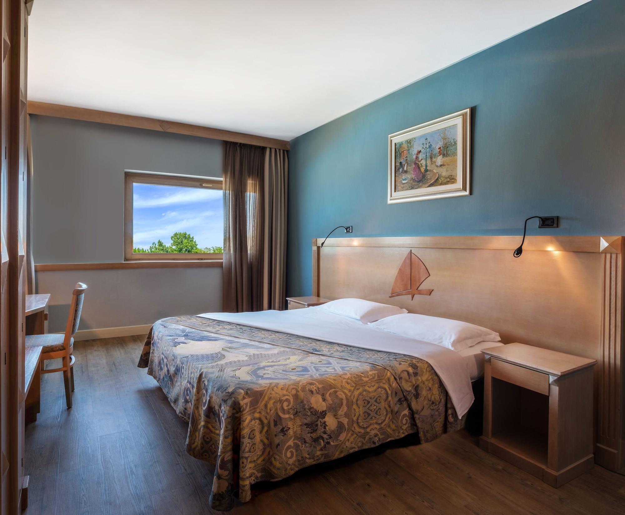 Grand Hotel Continental Tirrenia Esterno foto