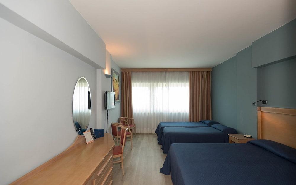 Grand Hotel Continental Tirrenia Esterno foto
