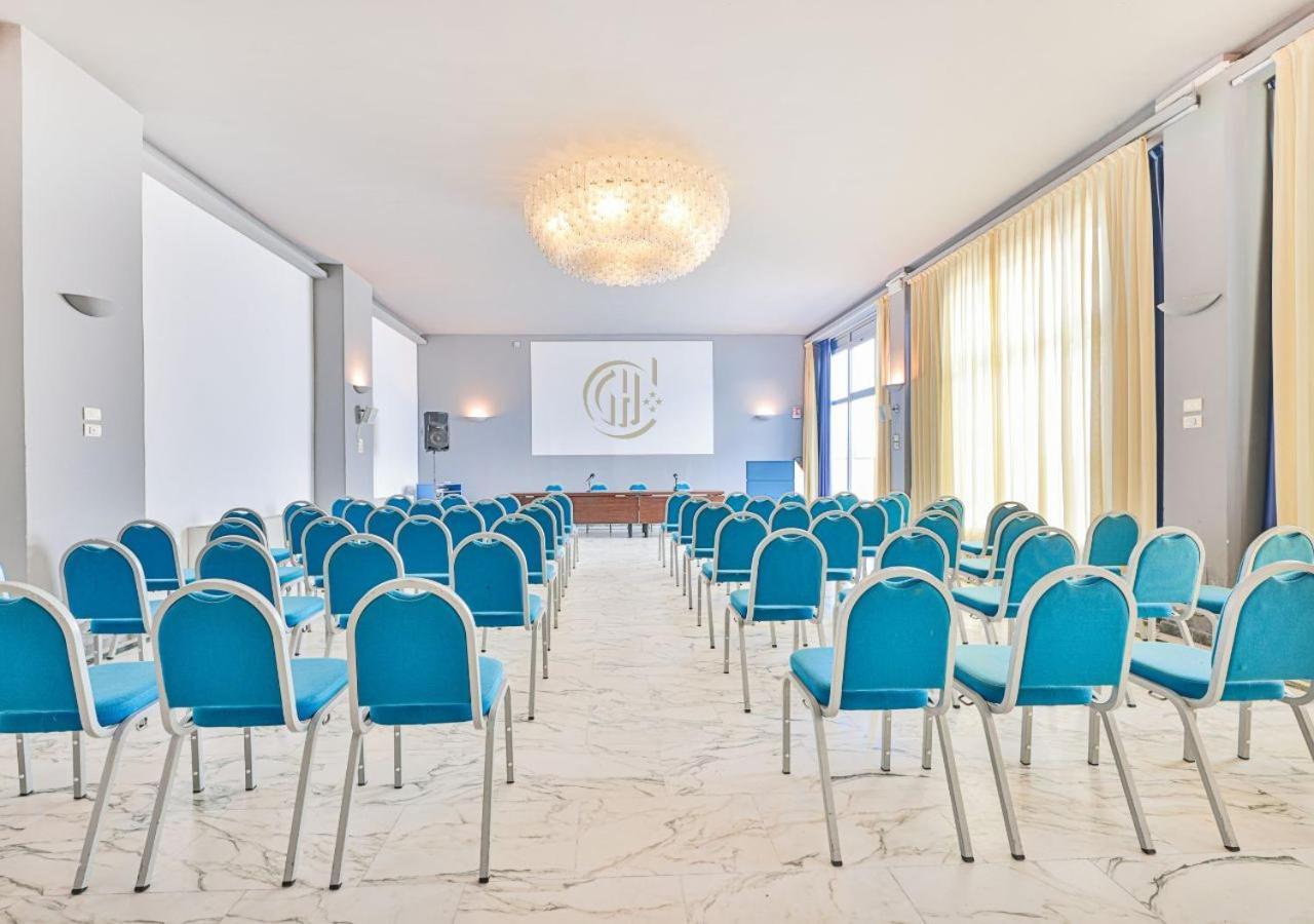 Grand Hotel Continental Tirrenia Esterno foto