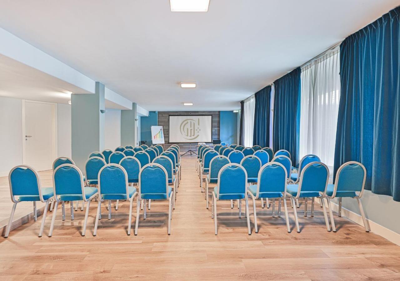 Grand Hotel Continental Tirrenia Esterno foto