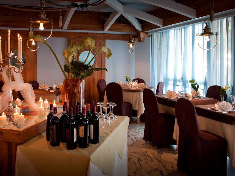 Grand Hotel Continental Tirrenia Esterno foto