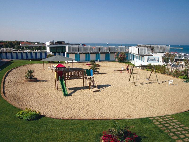 Grand Hotel Continental Tirrenia Esterno foto